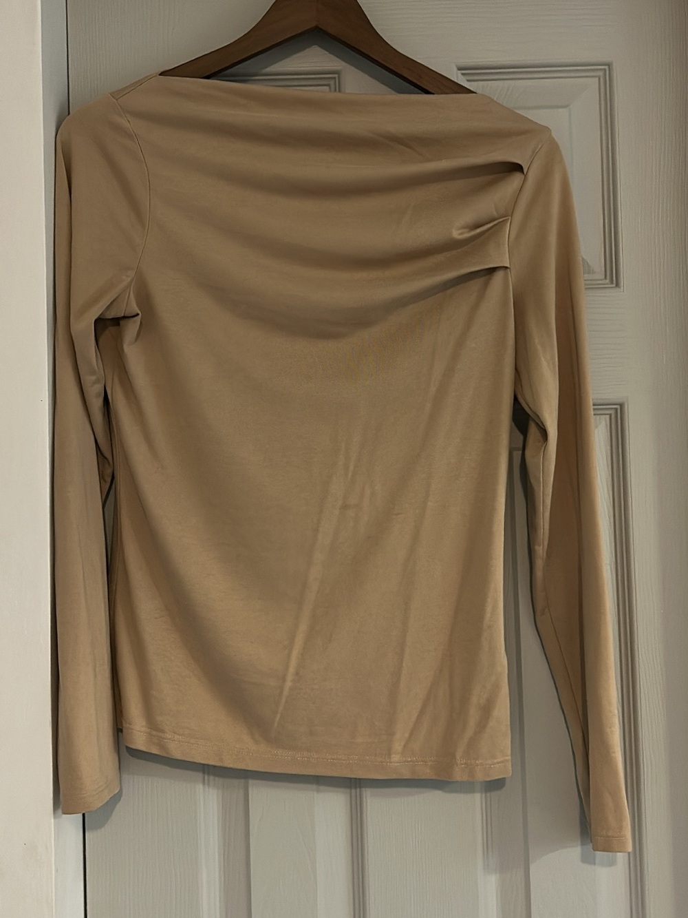 Women’s Long Sleeve Boatneck Top in Beige